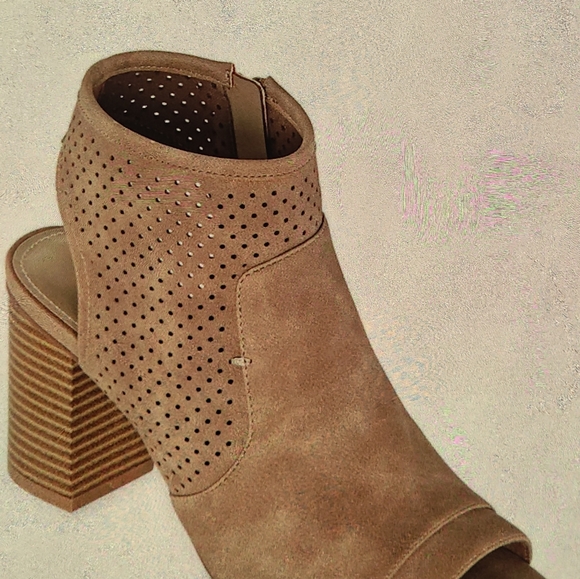 A.N.A. Tasha Zip Toe Block Heel - Picture 2 of 7